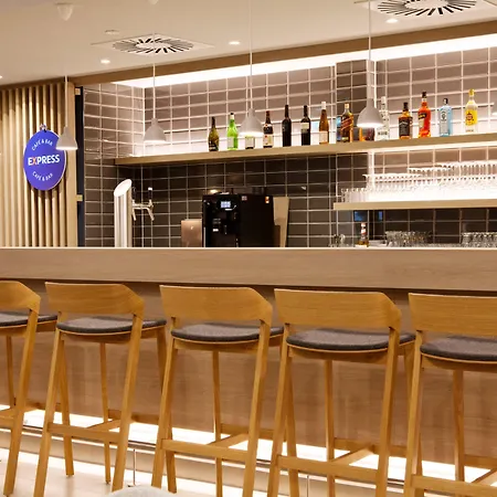 Express - Muelheim - Ruhr By Ihg 호텔 3*